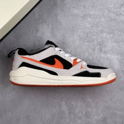 本地 核心私 公司级Nike Air Jordan Cmft Era 耐克 舒适简约百搭 耐磨 低帮 生活休闲鞋 得益于 ZP世代的推动 舒适穿搭已经成为当下最