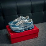 核心私 new Balance 新百伦 Nb 0 网面休闲鞋 复古还要机能 Nb官方重磅新品 一款融合复古设计与现代科技的跑鞋 以其经典的造型和舒适脚感 成为2