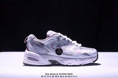 140 New Balance 530 复古跑鞋 小红书爆款 官网售罄 这双鞋确实是Nb家经典复古款式之一，以全新科技诠释，成功打造530鞋款，鞋面在保持530