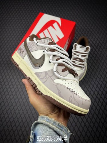 B Nike Dunk Low 考拉派对 破碎网格 美式复古 低帮休闲板鞋 Dd1503-124 #配色灵感来源于复古机能风，选择了黑棕色做旧风格为底，解构贴皮