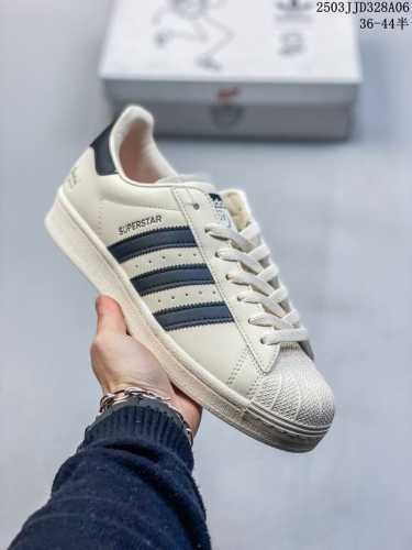 140 公司级真标半码制阿迪达斯Adidas三叶草 Originals Superstar贝壳头系列低帮经典百搭休闲运动板鞋。 Size：如图 编码：03Jjd