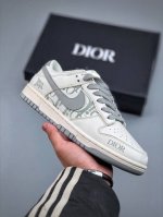390支持放店 Nike Sb Dunk Low X Dior 白灰满天星纯原大厂出品 极力推荐原装头层材料 独家版型蒸餾加工帶來的是更好的视觉和脚感体验大厂纯