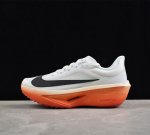 Nk Zoom Fly 6 Ek 耐克超弹轻盈跑步鞋 Hj7038-100 #鞋款搭载 Flyknit 材料 打造出众弹性 易于穿脱。采用React技术 轻盈耐