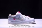 真标 耐克Nike Dunk Low 板鞋 Sb系列经典百搭休闲运动板鞋。加厚鞋舌的填充，使舒适性大大提升，同时也更方便穿脱中底部分则加入了脚感柔软舒适Zoom