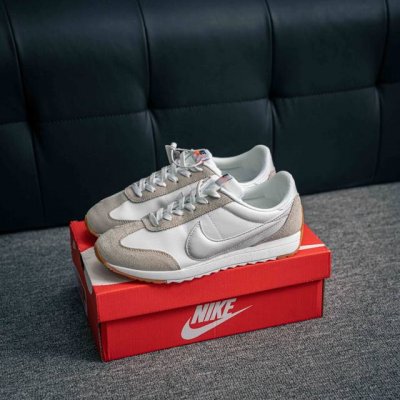 核心私 耐克Nike pacific 百搭防滑耐磨透气低帮生活休闲鞋 货号 Hm4771 103 尺码 36 36.5 37.5 38 38.5 39 40 4