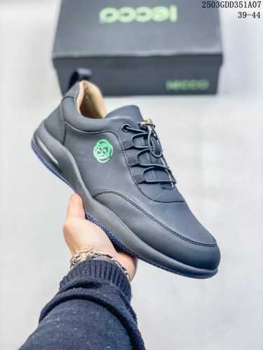 260 Ecco爱步 广东原版透气 配备原版三件套 防尘纸 高弹大底 全头层牛皮 新款百搭休闲款 纯手工制成 鞋面走线工整 清晰质感 原单品质 拼接运动透气网布