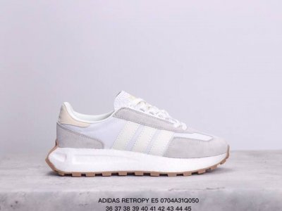 阿迪达斯 新款 三叶草 厚底 Retropy E5 新款低帮经典运动鞋以70年代经典跑步鞋为灵感，新鲜演绎复古造型。搭载adidas Boost科技，打造现代感