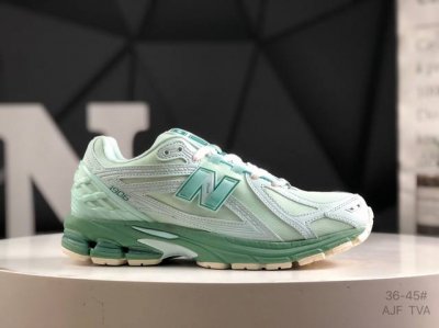 New Balance M1906系列 复古单品宝藏老爹鞋款 公司级 复古元素叠加 质感超级棒 楦版型材料细节做工精细 作为Nb最经典的档案鞋型之一 与2002