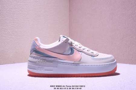 真标耐克Nike Wmns Air Force 1 Shadow全新少女系解构主义设计 马卡龙空军一号轻量增高低帮百搭板鞋 为经典设计注入玩味元素 分层结构、加 - 点击图像关闭