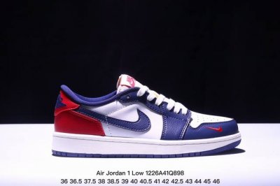 乔丹air Jordan 1 Low Aj1 乔1 低帮复古文化休闲运动篮球鞋。凭借出色的性能和吸睛的外观， Air Jordan直是风球场和街头的时尚标杆。A
