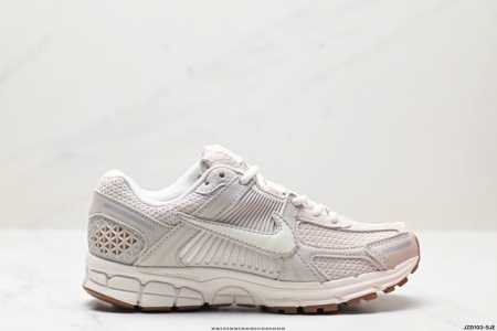 真标耐克nike Zoom Vomero 5 马拉松复古跑五代休闲运动慢跑鞋 货号:Fz3780-101 码数:36 36.5 37.5 38 38.5 39 - 点击图像关闭