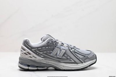公司级New Balance M1906系列复古单品宝藏老爹鞋款 公司级版本复古元素叠加 质感超级棒 楦版型材料细节做工精细 作为Nb最经典的档案鞋型之一 与2