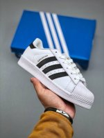 Adidas Originals 三叶草 Superstar 贝壳头 板鞋 白黑 尺码：36 36.5 37 38 38.5 39 40 40.5 41 42