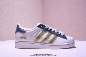 纯原 Clot X Ad Originals Superstar “金标” #贝壳头斯图西限定 贴合柔软皮料米白灰金经典配色 ，这其中也包括我们非常熟知的Clo