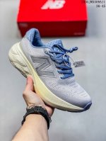 公司级新百伦New Balance W880系列复古老爹风休闲运动慢跑鞋 880系列是New Balance的次顶级缓震跑鞋，脚感软弹舒适，缓震性和稳定性都不错