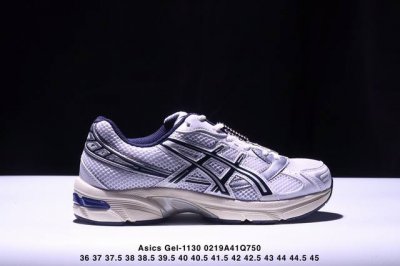 Asics Gel-1130 亚瑟士新款运动跑步鞋 Asics Gel-1130可以称得上是复古美学的入门代表作，它所呈现的是千禧年后期的时代变迁风格。 整双鞋