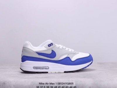 真标nike Air Max 1 Air Max 气垫 全新配色 鞋身材质均选择皮革、织物、麂皮多种材质覆盖，保证质感的前提下，层次感也相当不错。细节方面，除了