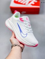 真标耐克nike Zoom Winflo 7代轻质透气休闲运动跑步鞋。采用了后掌气垫 Air-Zoom 的设计，升级中底为cushlon St，材质上更显得轻盈