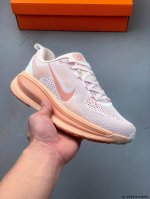 nike Air Zoom Vomero 18 缓震透气休闲慢跑鞋 新版Vomero结合全新Zoomx和Reactx泡绵 提供双重缓震效果 铸就非凡迈步体验 0