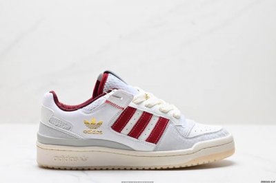340 公司级蛇年限定 Adidas Forum Low Cl 阿迪达斯 低帮百搭潮流休闲运动板鞋 以复古篮球鞋的外形为基础 采用皮革拼接简约百搭 更加贴合舒适