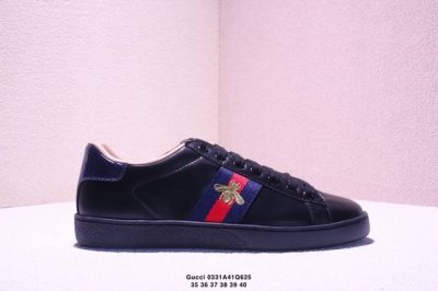 Gucci 古驰 男女鞋广东原产品质，采用软感磨砂小牛皮及丹宁面料鞋面材质 轻度磨破做旧效果 ，饰金属双G椭圆形珐琅细节，正确抓绒毛巾绒内里及皮革灌塑Pu乳胶脚