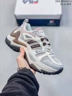 公司级Fila斐乐潮牌Fusion 鱼刺 老爹鞋厚底运动鞋 实拍首发 融合不同国家和地区的文化 通过多项联名系列充分展现品牌的多元性和潮流运动新风潮 官方货号：