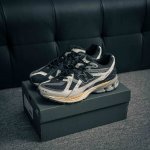 核心私 new Balance 1906系列 休闲鞋 #采用轻质牛剖革拼接透气网眼衬垫织物鞋面材质 T-Beam大底提供足步弓支撑 保持步态稳定 后跟搭载外露缓