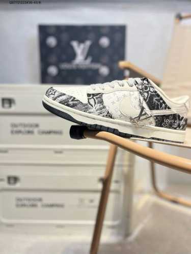Nike Sb Dunk Low“Lv联名” 周年高端定制 低帮休闲板鞋 定制鞋盒 超高清洁度 皮料切割干净无任何毛边 细节完美Qf1568 Qs7721222