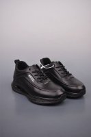 390 Ecco爱步休闲运动鞋男 纯色拼接防滑耐磨运动鞋 复古跑鞋系列新品 精选全优质牛皮 柔软亲肤 打造轻盈漫步感 小蛮腰收腰鞋型设计 上脚显瘦 质感丰富