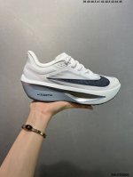 公司级Nike Air Zoom Rival Fly 6 超轻跑步鞋 织物减震轻盈跑步鞋 内置真碳 纯原版本 该鞋款专为训练和竞速而生 助力疾速畅跑 采用柔软的