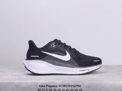 颠覆式升级！Nike 飞马新鞋 触感柔软，质感升级！随着“耐克 蓝图 系列”在巴黎的盛大发布，全新一代 登月41代 Nike Pegasus 41也正式登场啦！