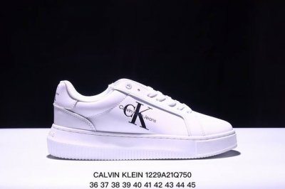 Calvin Klein Jeans Ck版复古休闲小白鞋 #原版低帮圆头经典板型 #主打休闲舒适百搭 #简约风格线条体现完美 #耐磨平底加厚大底 Size：如