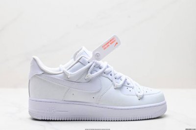 公司级Nike Air Force 1‘07 原楦头原纸板 打造纯正低帮空军版型 专注外贸渠道 全掌内置蜂窝气垫 原盒配件 原厂中底钢印、拉帮完美 货号:Zh0