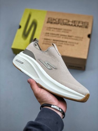 skechers斯凯奇 Men's Go 舒适 网布Tpu減震 低帮跑步鞋 尺码：40-45