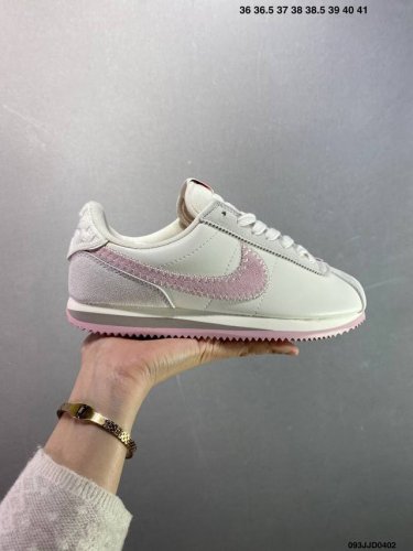 Nike Classic Cortez 耐克经典轻便舒适男子阿甘鞋休闲跑步鞋运动鞋 纯粹而执着的精神 使得Cortez种在了一代人的心里 无论是否喜欢它复古的鞋