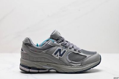 真标新百伦new Balance M2002 系列复古老爹风 男女休闲鞋情侣百搭慢跑鞋运动男鞋女鞋 采用拼接网眼织物鞋面 后跟搭载外露缓震胶 货号:M2002R