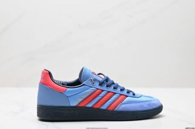 公司级Adidas Handball Spezial 官方正确版本 阿迪达斯经典款 复古休闲板鞋 全鞋采用反毛皮制作 牛筋耐磨大底 承载青春情怀的板鞋 经典三条