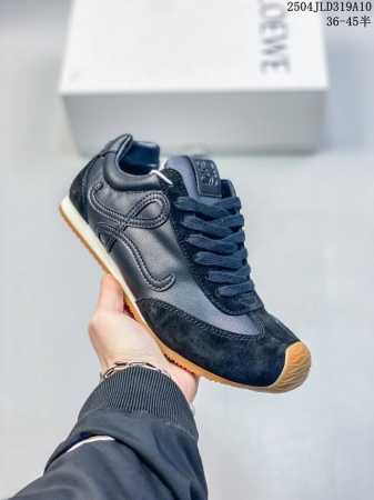 Loewe 罗意威 Ballet Runner 皮革 简约圆头 系带 低帮板鞋 运动休闲鞋这双鞋是Loewe新发布的Ballet Runner 2.0，被誉为“ - 点击图像关闭