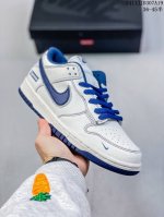 真标带半码耐克nike Sb Zoom Dunk Low 板鞋 系列经典百搭休闲运动板鞋 鞋舌的填充，使舒适性大大提升，同时也更方便穿脱中底部分则加入了脚感柔软