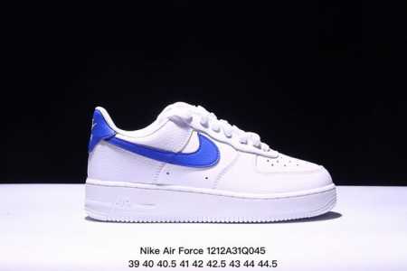 耐克nike Air Force 1 Low 空军一号低帮百搭休闲运动板鞋。柔软、弹性十足的缓震性能和出色的中底设计，横跨复古与现代的外型结合，造就出风靡全球三 - 点击图像关闭