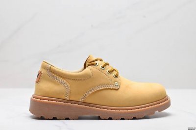 公司级cat Footwear Cat 卡特工装 休闲复古潮鞋系列 21Ss新款潮鞋 专治各种不帅 鞋身轻便 舒适性相当不错 #头层小牛皮 橡胶大底 上身随意搭