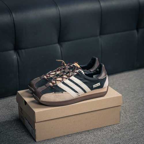 核心私 阿迪达斯 Adidas Country Og Shoes经典复古运动板鞋 T头鞋 久负盛名的复古风皮革经典运动鞋 Country Og系列鞋款于1970