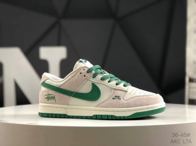 海外爆款限量发售！高端定制 耐克 Nike Sb Dunk Low 斯图西联名--- 奶白灰绿勾 反光鞋带 高端定制 低帮休闲板鞋 定制鞋盒 大厂纯原品质出货
