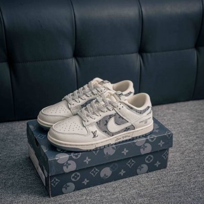 核心私 nike Dunk 全套原楦原模倾力打造完美版型 独家原厂航空铝磨具打磨大底 鞋头坡度极致还原 无解鞋型 原盒原配 圈内天花板工艺 原厂冲刀 超高清洁度