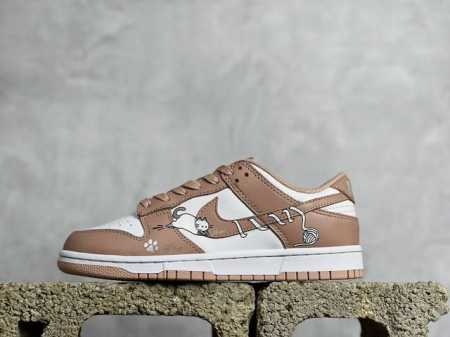 K13版 放店私 Nk Dunk Low 毛线猫 玫瑰粉温柔轻奢复古 Sb低帮休闲板鞋 Dd1503-118 #配色以毛线猫咪为设计主题，鞋侧的粉色swoos - 点击图像关闭