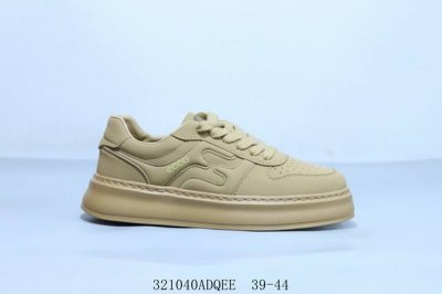 260 ecco爱步 广东原版 配备原版三件套 防尘纸 手提袋 高弹大底 全头层牛皮 新款百搭休闲款 纯手工制成 鞋面走线工整 清晰质感 原单品质 拼接运动透气