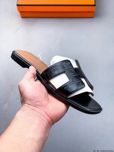 欧美Ins潮网红夏季性感女神搭配款高奢品牌爱马仕HermèS Purple Lizard Oran Sandals经典H鞋面凉鞋休闲平底拖鞋 0506525X2