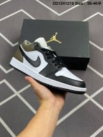 Jordan 乔丹 Aj1低帮 男女鞋半码制，原楦原档案数据开发，采用荔枝纹头层皮拼接牛剖革鞋面材质，缜密拉帮中底及注胶孔，外置防滑耐磨橡胶大底黑脚趾真的要来了