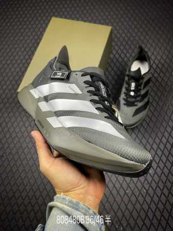 B adidas Adizero Adios 4 M 阿迪超轻透气缓震跑鞋 整体外观造型与Adizero Adios pro Evo 1非常相似 中底配置方面搭 - 点击图像关闭