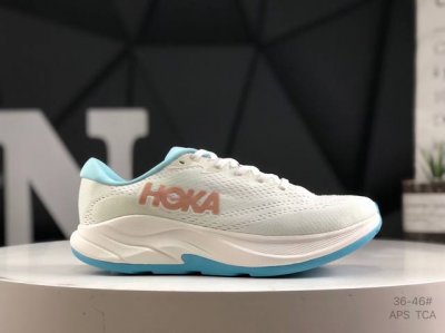 公司级带半码小红书推荐Hoka M Rincon 4全新配色 这个品牌来自于新西兰的毛利语，Hoka表示大地，One One表示飞越，连起来就是飞越地平线，On